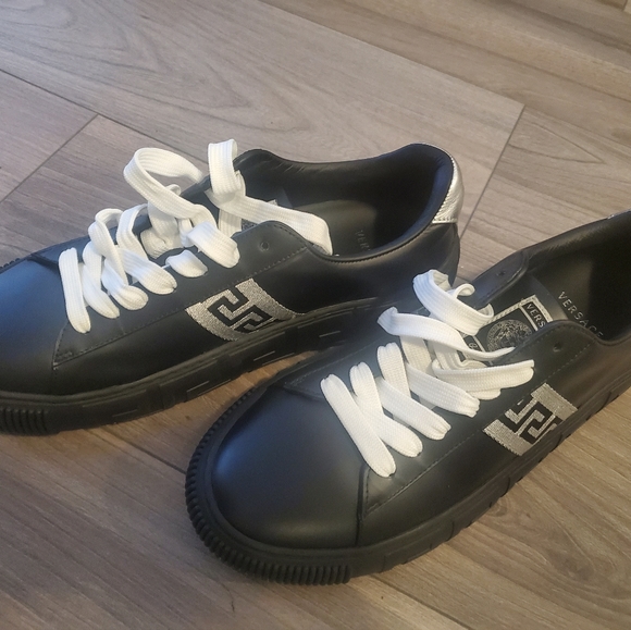 Mens Authentic Versace Shoes - Picture 4 of 5